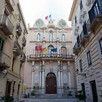 Semplice Bonagia Lejlighed