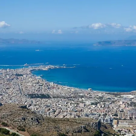Semplice Bonagia شقة فالديريتْشّي